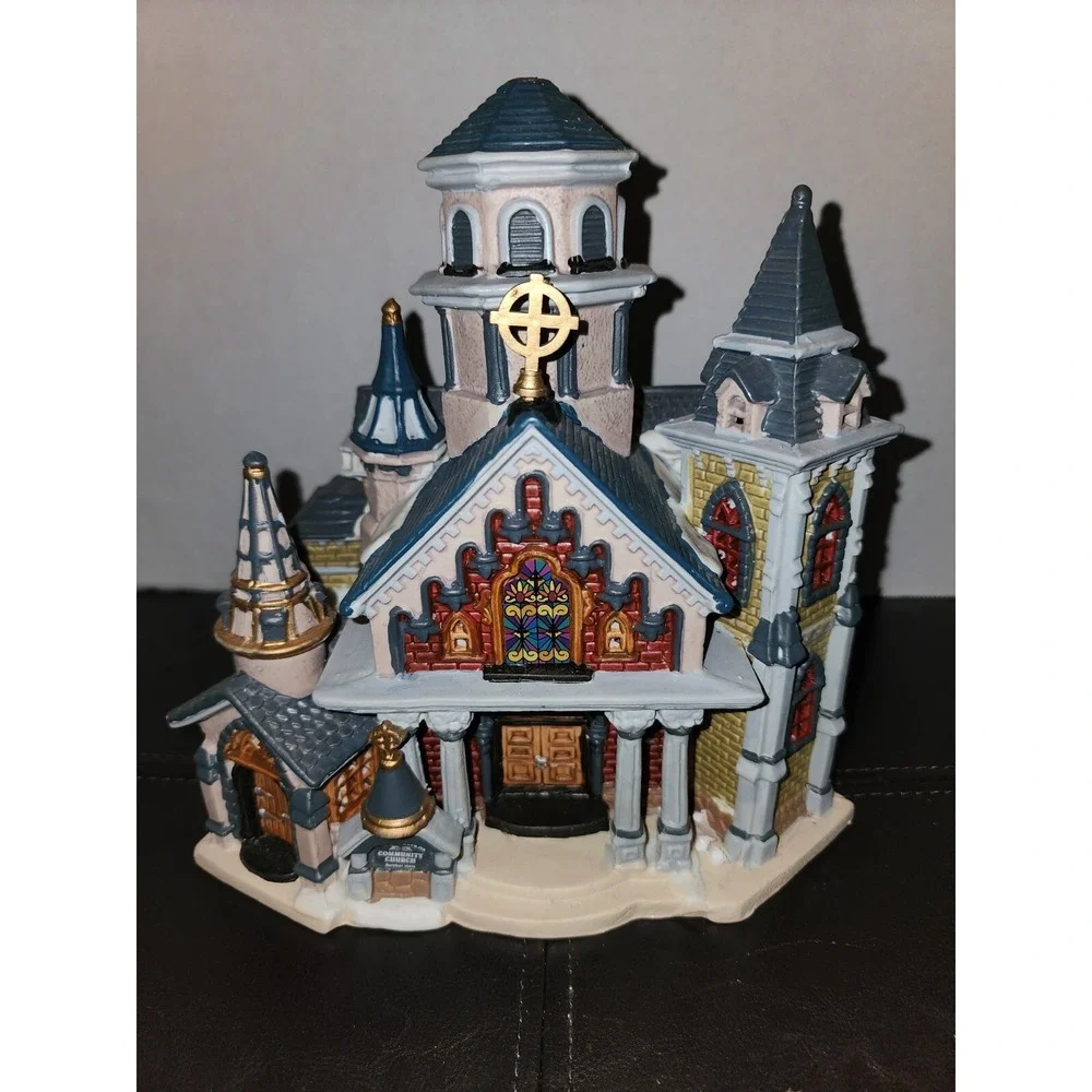 2003 Lemax Needham Community‎ Church Light House
